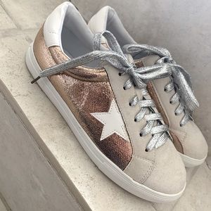 Women’s size 8 sneakers